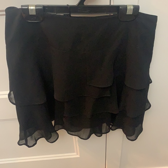 New Bedo skirt - Picture 2 of 4
